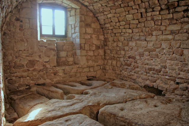 activ_voyages_aveyron_montaigut_13.jpg