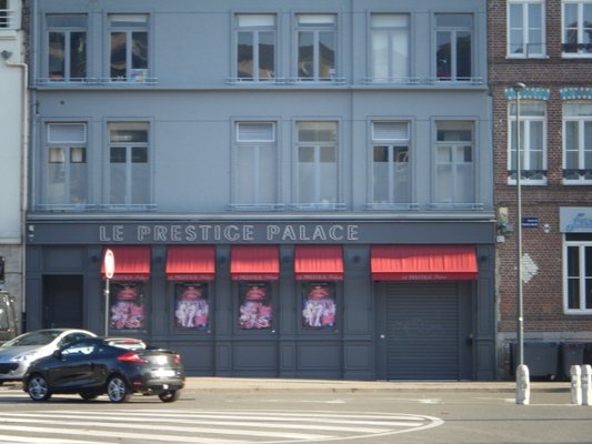 Le Prestige Palace.