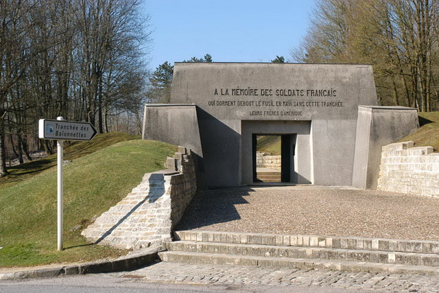 L'entrée du monument.