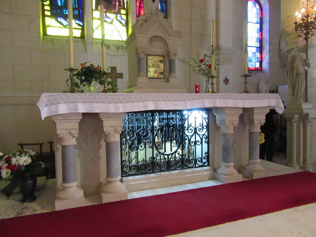 L'autel contenant les reliques de<br>St-Marcoul