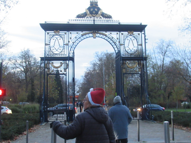 La porte de Paris commandée pour le sacre de Louis XVI, achevée en 1776