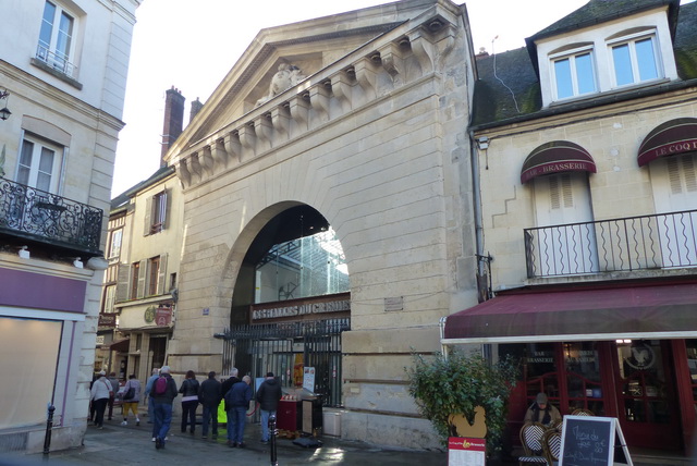 Porte de l'ancien grenier à sel