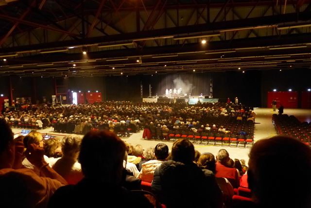 La Salle du TIGRENous étions loin de la scène !