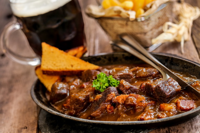 Carbonnade de boeuf - frites