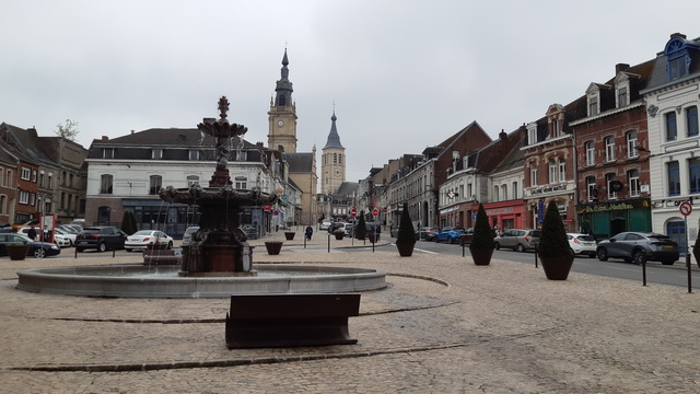 Caudry - La fontaine devant le musée