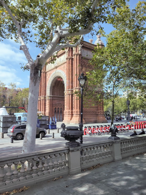 Porte d’entrée à l’enceinte de l’Exposition universelle de 1888