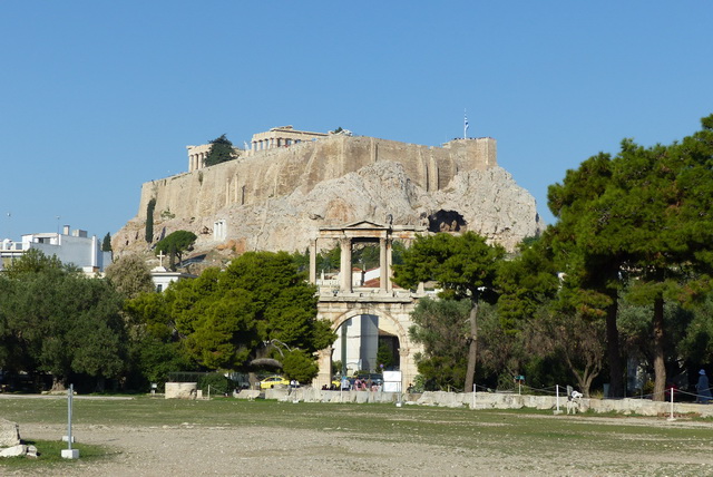 avec vue sur l'Acropole et le Parthénon