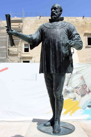 Statue de Jean DE VALETTE,Grand Maître (1557-1568)