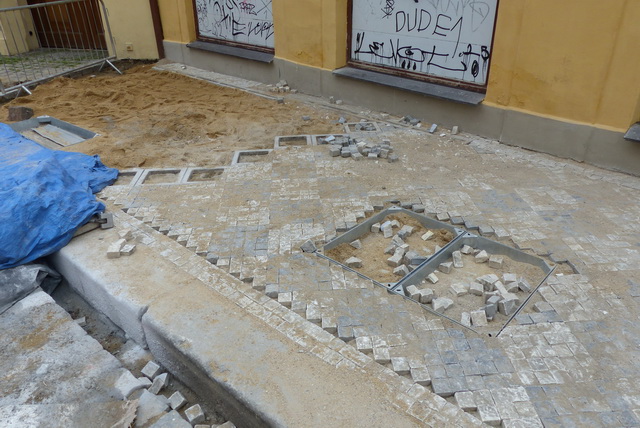 Trottoir en cours de rénovation