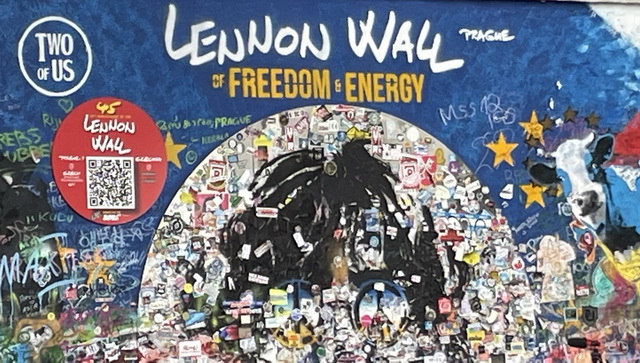 ...et juste en face...