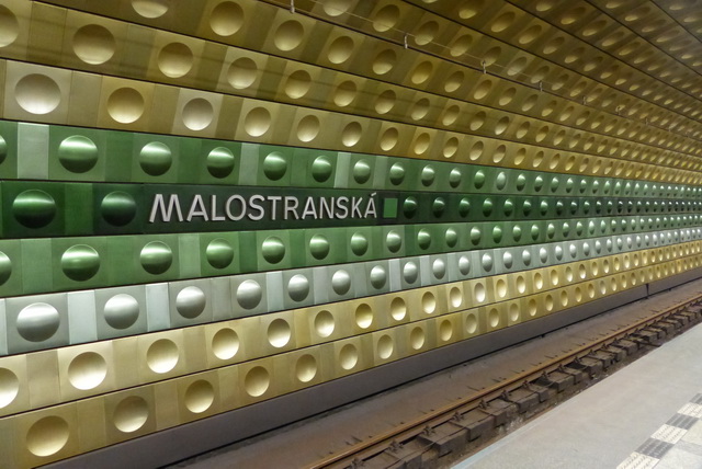 ...station Malostranska