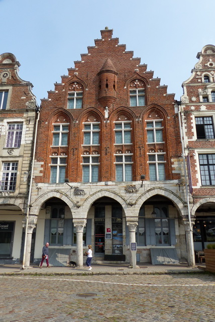 Façade de l'immeuble au N° 49