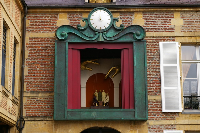 Défilé de marionnettes à chaque heure